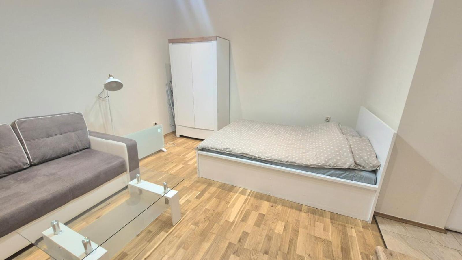 Topolowa Apartament Z Klimatem- Topolowa/Rynek/Pkp Krasków Εξωτερικό φωτογραφία